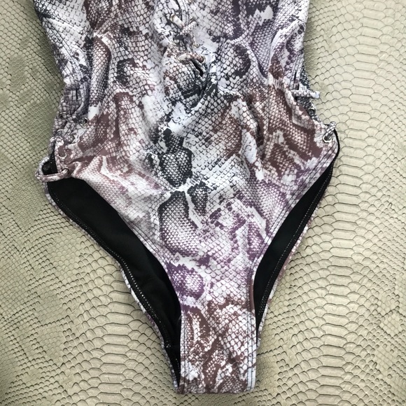 4FOR20 Beige pink snake skin tie up one piece bikini - Picture 3 of 8